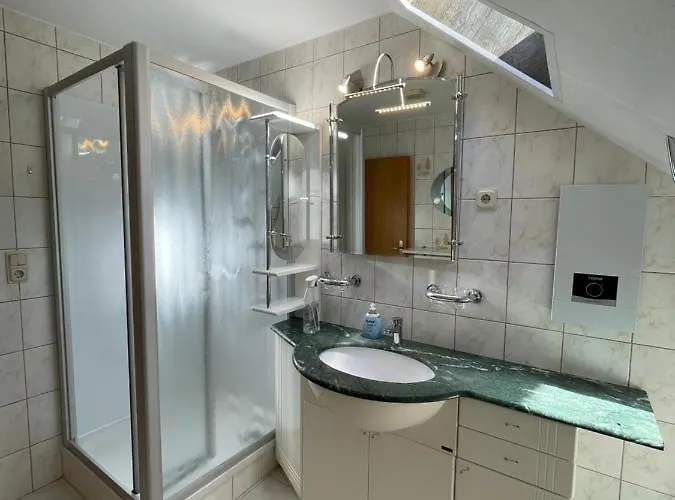 Marianne Lau * ורניגרוד